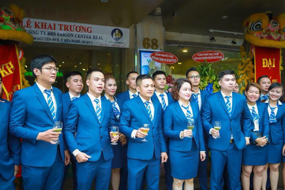 May đồng phục công ty bất động sản
